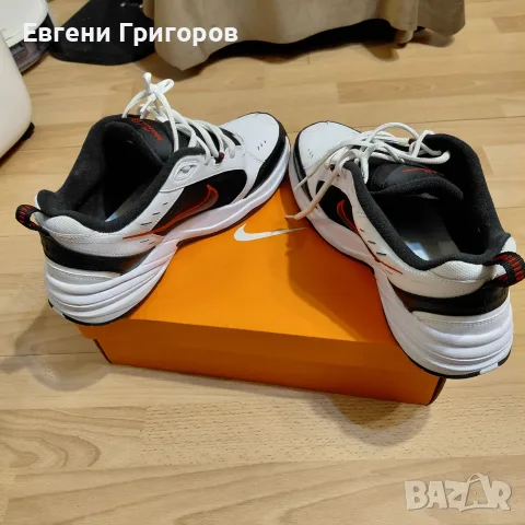 Маратонки Nike Air Monarch IV, снимка 4 - Маратонки - 56617025