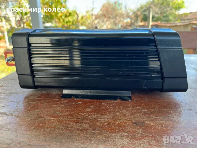 немски инвертор "Technaxx TE20 (2000W)", снимка 5 - Друга електроника - 56631760