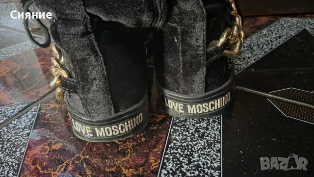 Оригинални маратонки ,сникърси Moschino, снимка 3 - Маратонки - 56567077