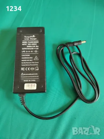 Зарядно за електрическа тротинетка / скутер / ховърборд – 42V 2A (Жак 5.5 x 2.1 mm)