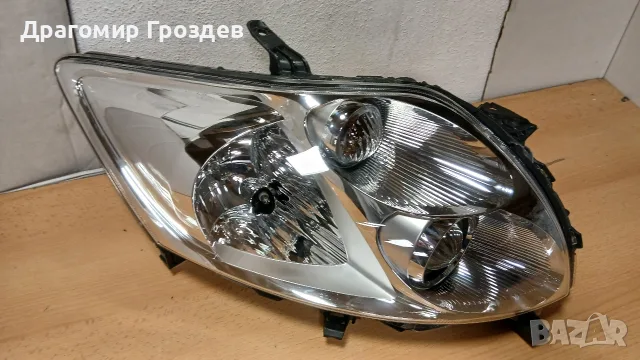 Оригинален, оборудван десен фар за Toyota Auris I / Тойота Аурис (2007-2010)