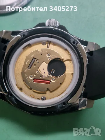 Часовник Gucci Dive YA136204 Swiss Made, снимка 10 - Мъжки - 56627628