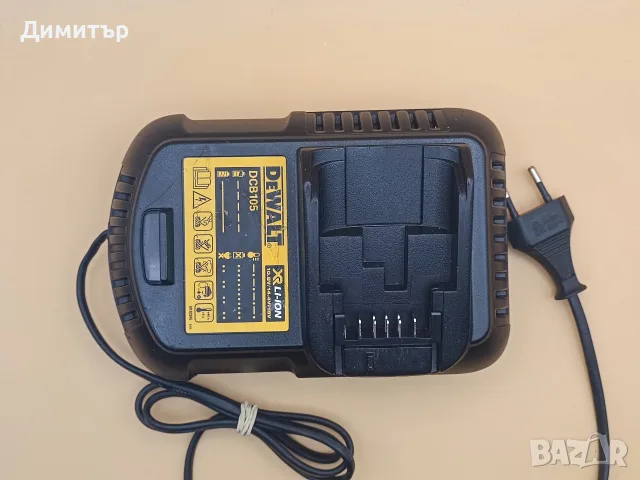 DeWalt DCB 105 зарядно 