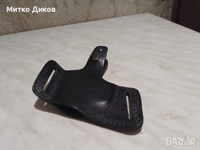 Кобур за пистолет-естествена кожа Корект нов и други два броя