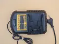 DeWalt DCB 105 зарядно , снимка 1