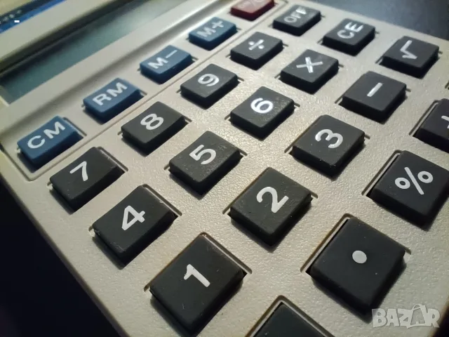 SHARP EL-230 от 1982 (колекционерска), снимка 3 - Друга електроника - 56556481