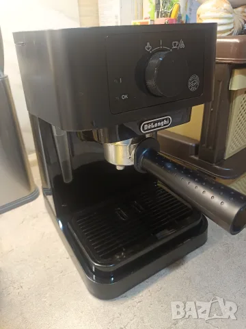 Кафемашина DeLonghi EC235 BK