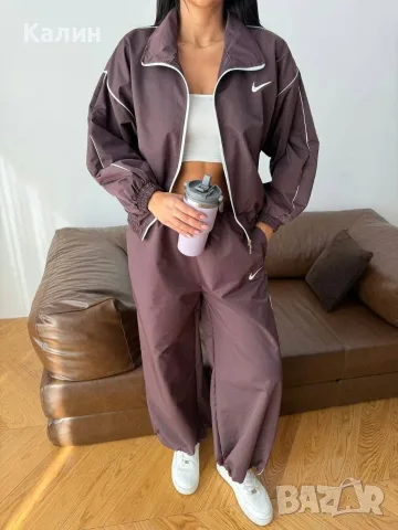 Дамски комплекти Nike - два цвята - 53€