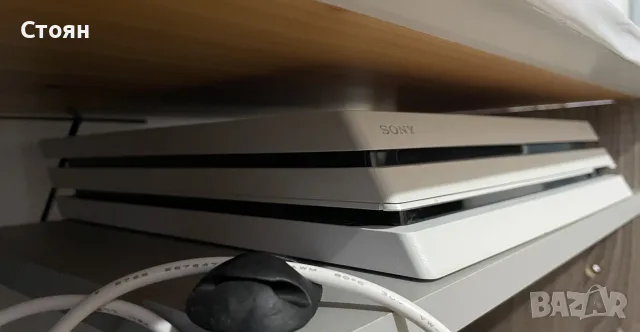 Playstation 4 Pro 1TB White. , снимка 2 - PlayStation конзоли - 56713525