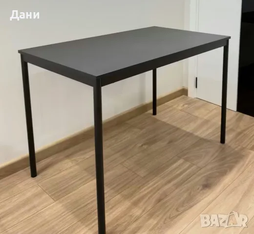 Черна маса с метални крака, снимка 3 - Маси - 56613391