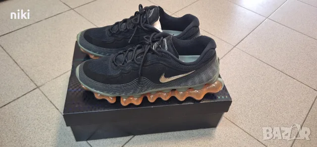 Маратонки Nike Air Liquid Max, снимка 2 - Спортни обувки - 56683350
