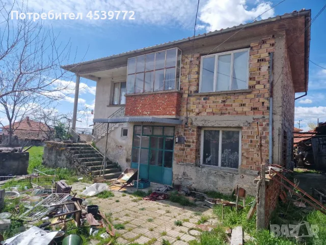 Двуетажна къща с. Васил Левски, снимка 3 - Къщи - 51094269