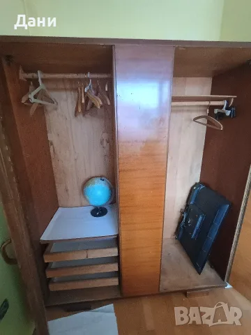 Масивен гардероб ретро 