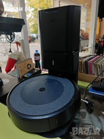 Смарт робот прахосмукачка Irobot roomba i 5 selfclean - проблем , снимка 3 - Прахосмукачки - 56657433
