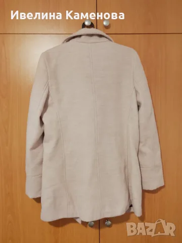 Дамско палто Bershka, снимка 2 - Палта, манта - 56646356