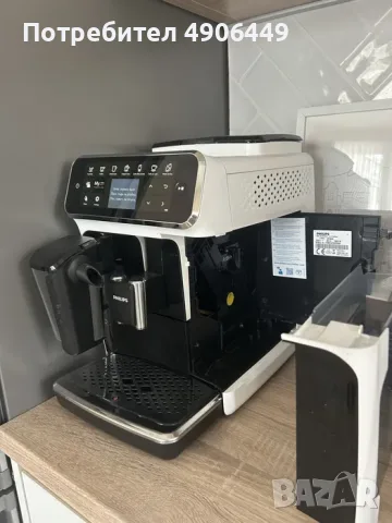 Phillips LatteGo EP4343/51 15 Bar 1500 W, снимка 2 - Кафемашини - 56620823