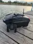 Лодка за захранка с гпс и сонар , снимка 1