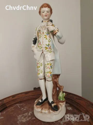 Capodimonte 27см/Каподимонте италианска порцеланова фигура/Викториански кавалер