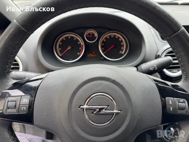 Opel Corsa 1.2 бензин, снимка 8 - Автомобили и джипове - 56660460