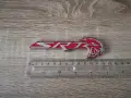 SRT Hellcat сребристо с червено емблема дясна, снимка 2