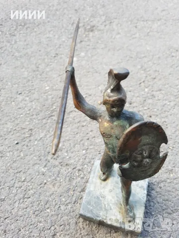 Стара бронзова пластика статуетка