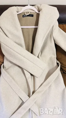 Дамско палто ZARA, снимка 2 - Палта, манта - 56741494