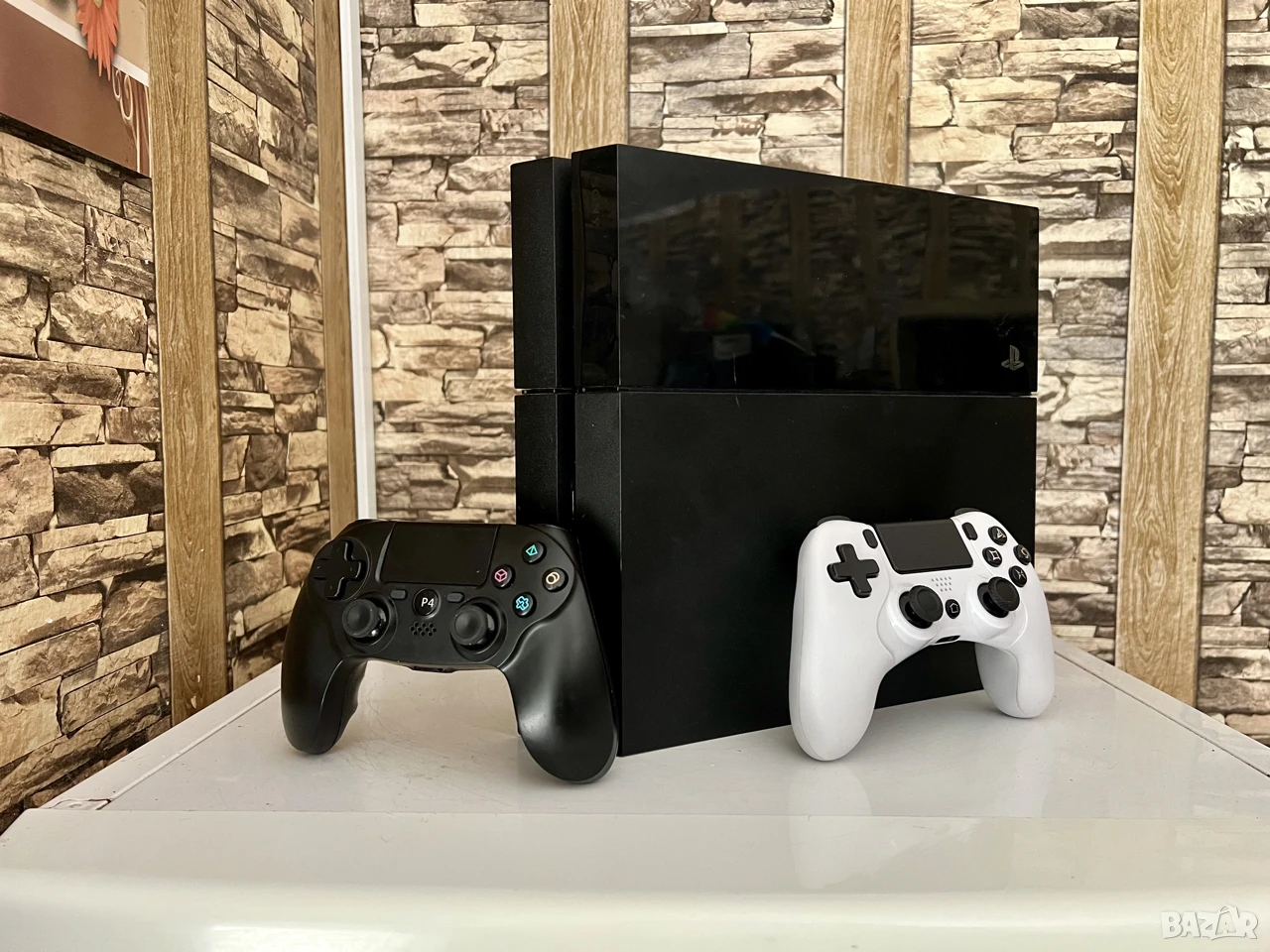 Хакнат PlayStation 4 / 500GB / 2 Джойстика , снимка 1