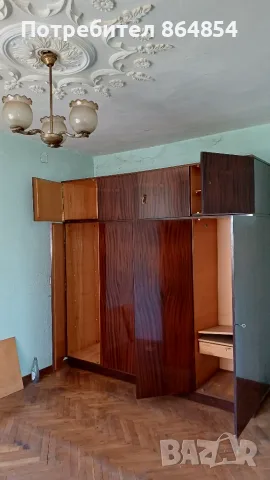 Продавам триетажна къща, снимка 5 - Къщи - 56639983