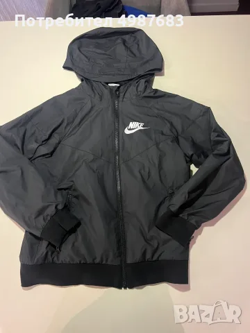 Ветровка Nike - черна - размер 9-10г.