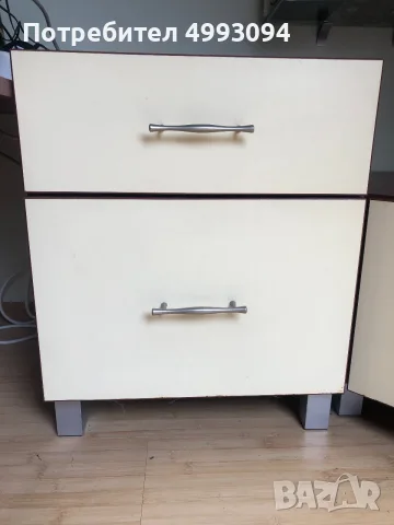 Продавам малък шкаф, снимка 2 - Шкафове - 56707557