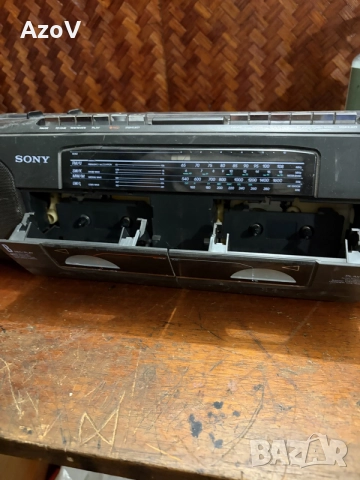 радио касетофон Sony, снимка 2 - Радиокасетофони, транзистори - 56645927