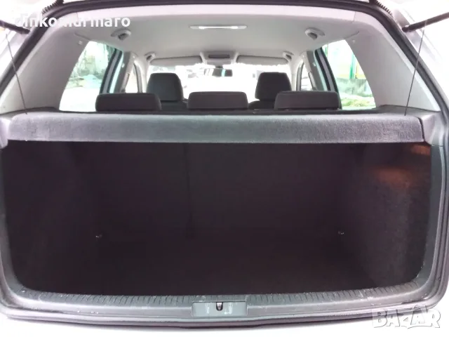 VW Golf 1.6i-102kc., снимка 14 - Автомобили и джипове - 56683464
