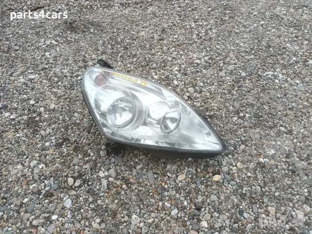 десен бял фар за опел зафира б OPEL ZAFIRA B 