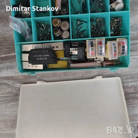 Кутия с Ел части , снимка 3 - Друга електроника - 56586628