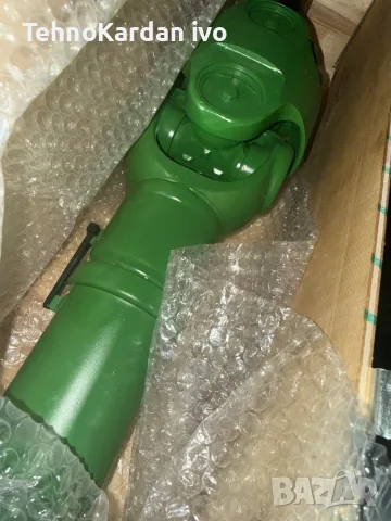 Полуоска за John Deere – 1200 euro. без ДДС
