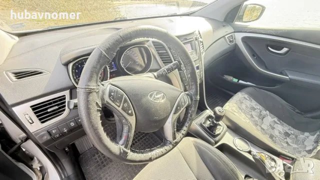  Продавам Hyndai i30 1.6, снимка 5 - Автомобили и джипове - 56745384