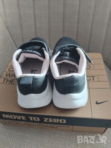 Детски Маратонки Nike номер 28, снимка 4 - Детски маратонки - 56677914