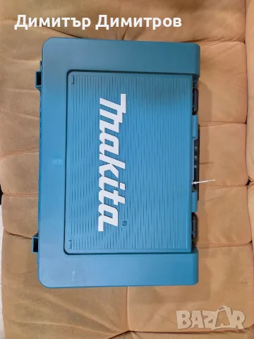 перфоратор Makita HR2470, снимка 3 - Перфоратори - 56605498