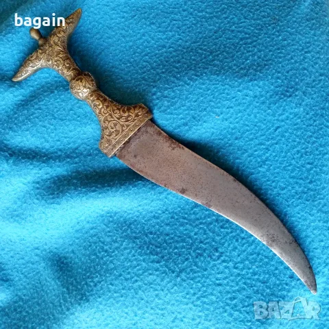 Кама, ханджар, кинжал.