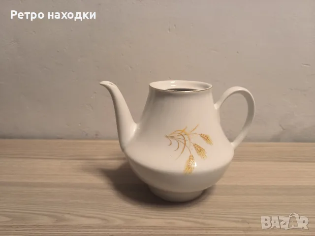Порцеланов чайник кана с житни класове