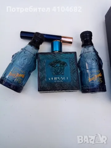 празни шишета от парфюми 