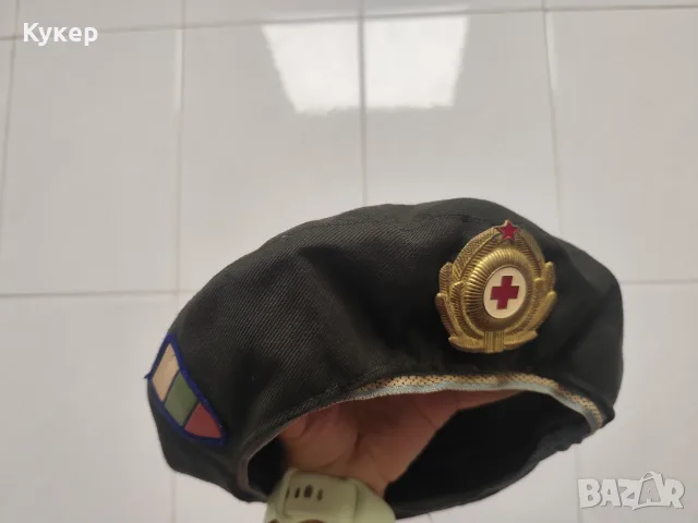 соц-барета от униформа на санитарна дружинка