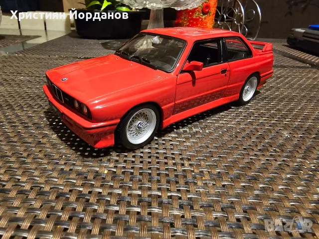 Метална количка в мащаб 1:24, снимка 2 - Коли, камиони, мотори, писти - 56709208