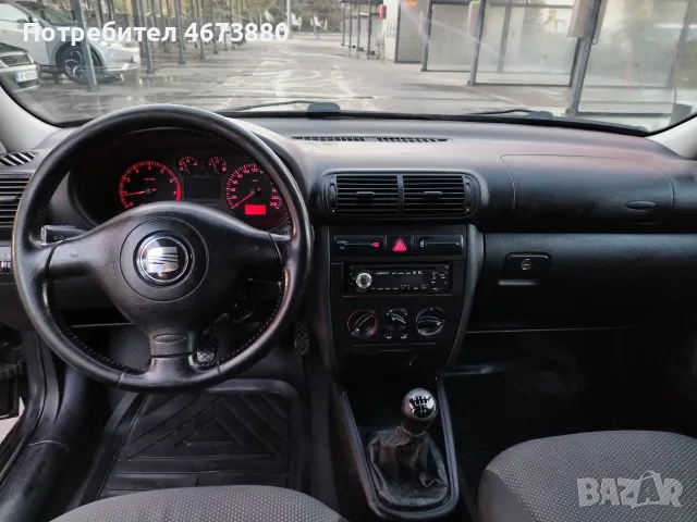 seat Leon 1.6 бензин, снимка 11 - Автомобили и джипове - 56612359