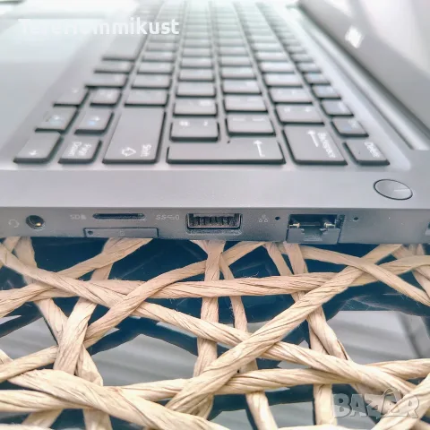 лаптоп DELL 13.3" IPS 3.6GHz/8GB/256, снимка 6 - Лаптопи за работа - 56733539