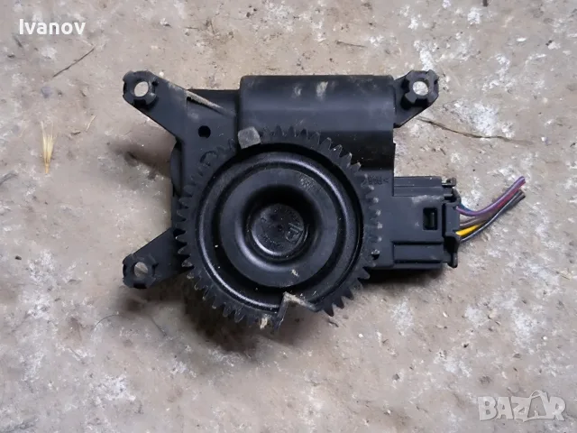 Моторче клапи парно за Опел OPEL 52406337, снимка 2 - Части - 56664092