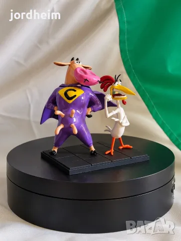 3d figurine cow and chicken 