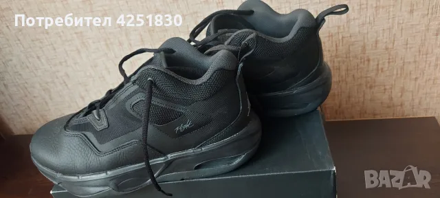 Продавам мъжки оригинални маратонки Nike – черни