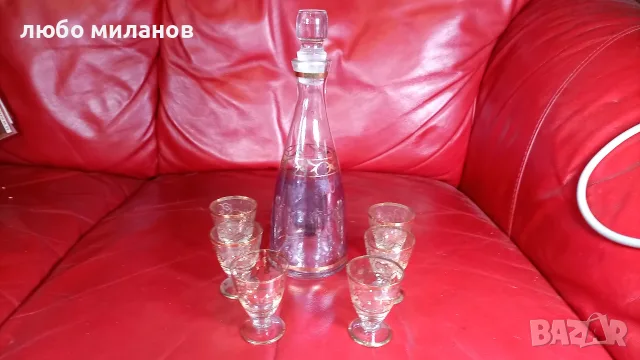 Ретро ракиен комплект, 6 чаши, бутилка с тапа, златни шарки, калиево стъкло