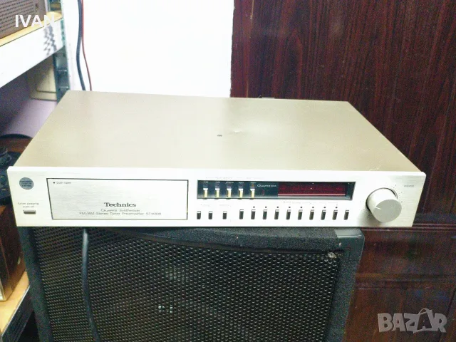 Продавам пред усилвател-technics